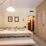 Universo-4 By Interhome *