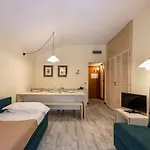 Universo-4 By Interhome