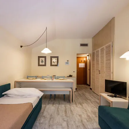 Universo-4 By Interhome