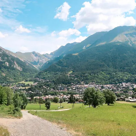 Universo-4 By Interhome *